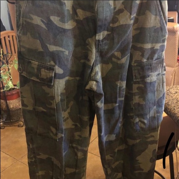 Fashion Nova Cadet Camo Pants Sz. L - Picture 3 of 5